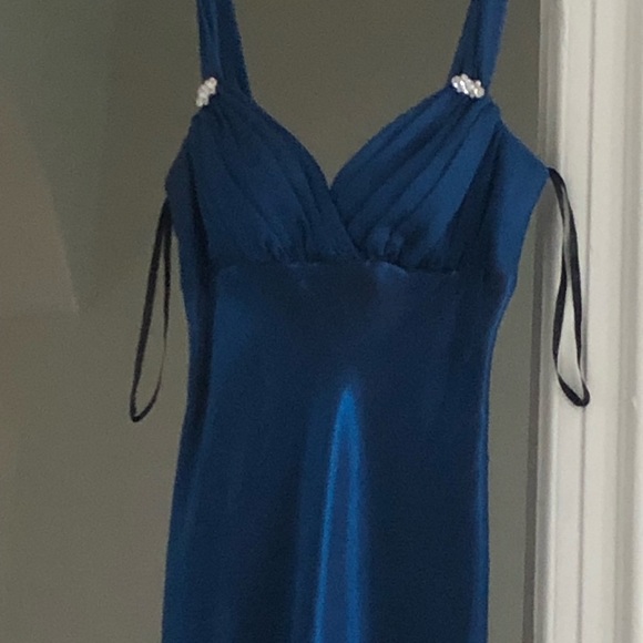 Elegant beautiful sparkly blue evening dress size - Picture 2 of 8